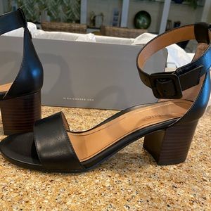 Black leather Vionic Rosie